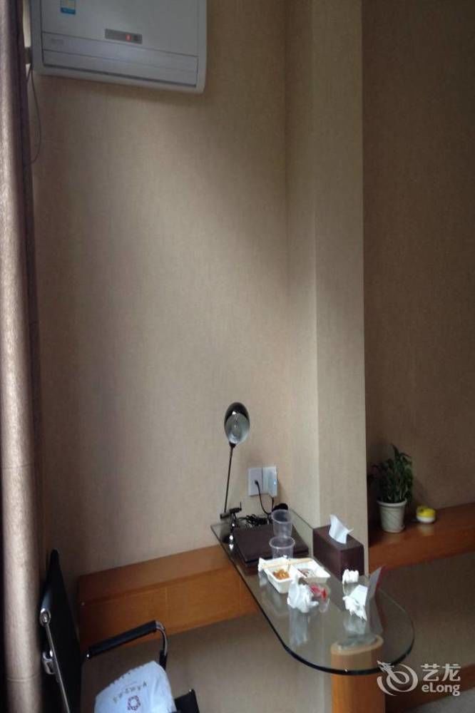 Shenzhen Huamao Aviatic Hotel Екстер'єр фото