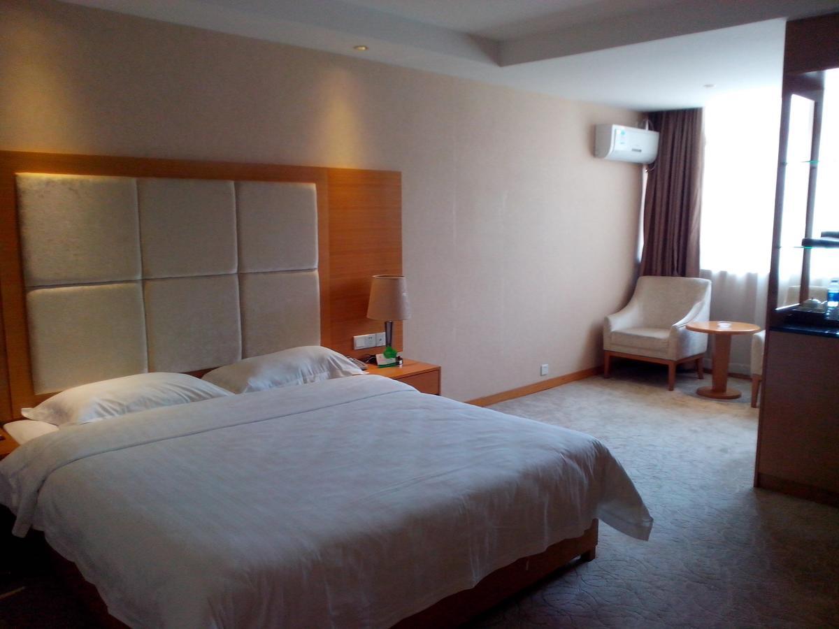 Shenzhen Huamao Aviatic Hotel Екстер'єр фото