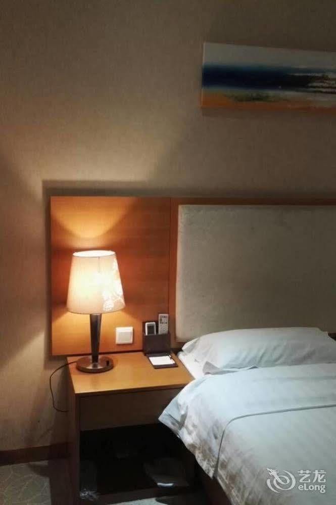 Shenzhen Huamao Aviatic Hotel Екстер'єр фото