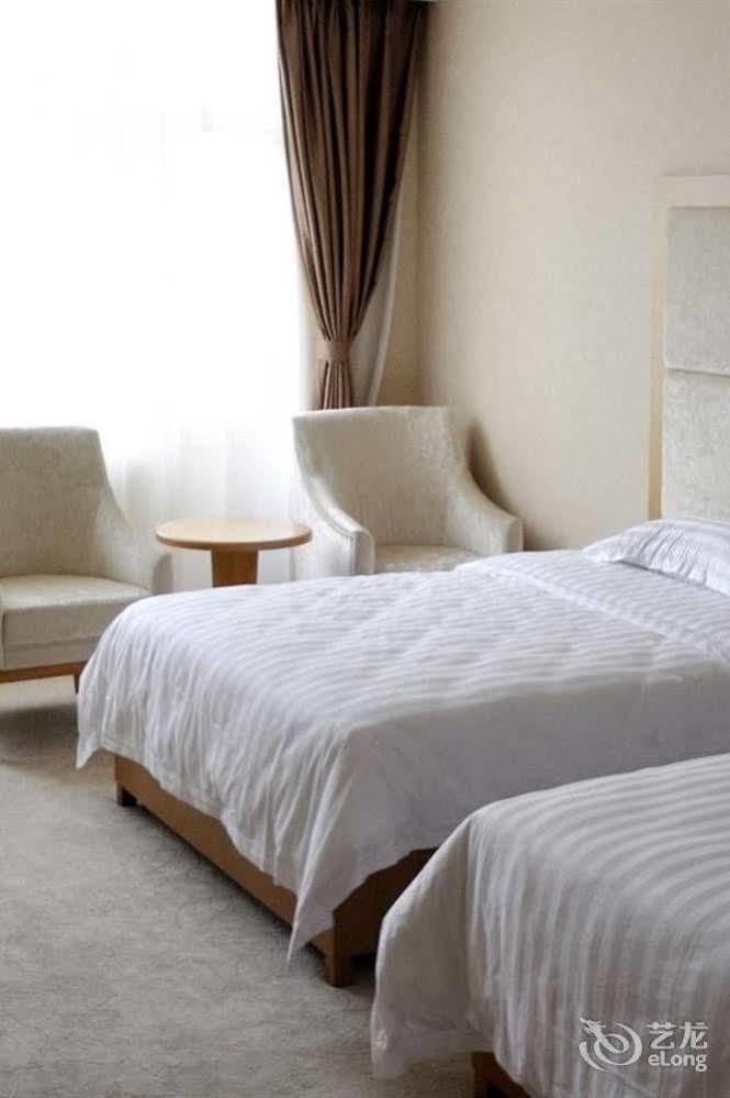 Shenzhen Huamao Aviatic Hotel Екстер'єр фото