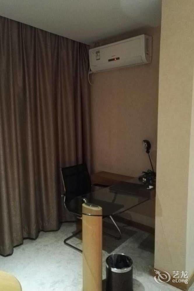 Shenzhen Huamao Aviatic Hotel Екстер'єр фото